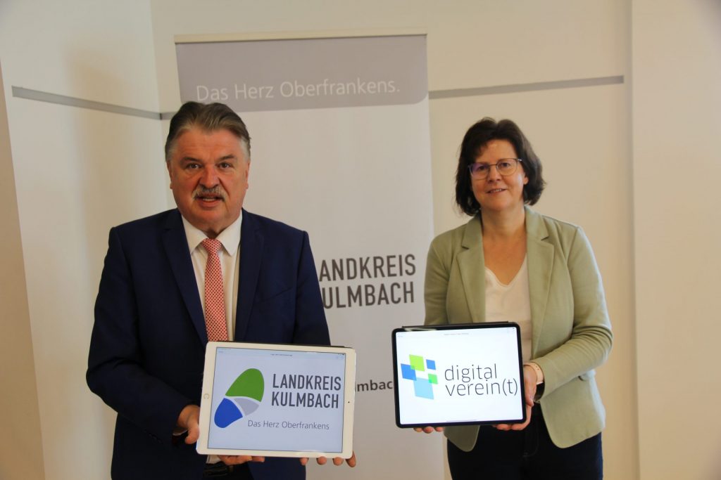 Der Digital verein(t) Botschafter Landrat Klaus Peter Söllner mit Heike Söllner (KoBE)
