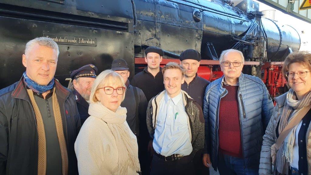 Begrüßung am Bahnhof in Zwickau mit vorn v.l.: Landrat Carsten Michaelis und 1. Beigeordneter Angelika Hölzel